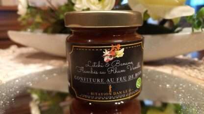 CONFITURE AU FEU BOIS_LETCHI, BANANE FLAMBEES AU RHUM VANILLE
